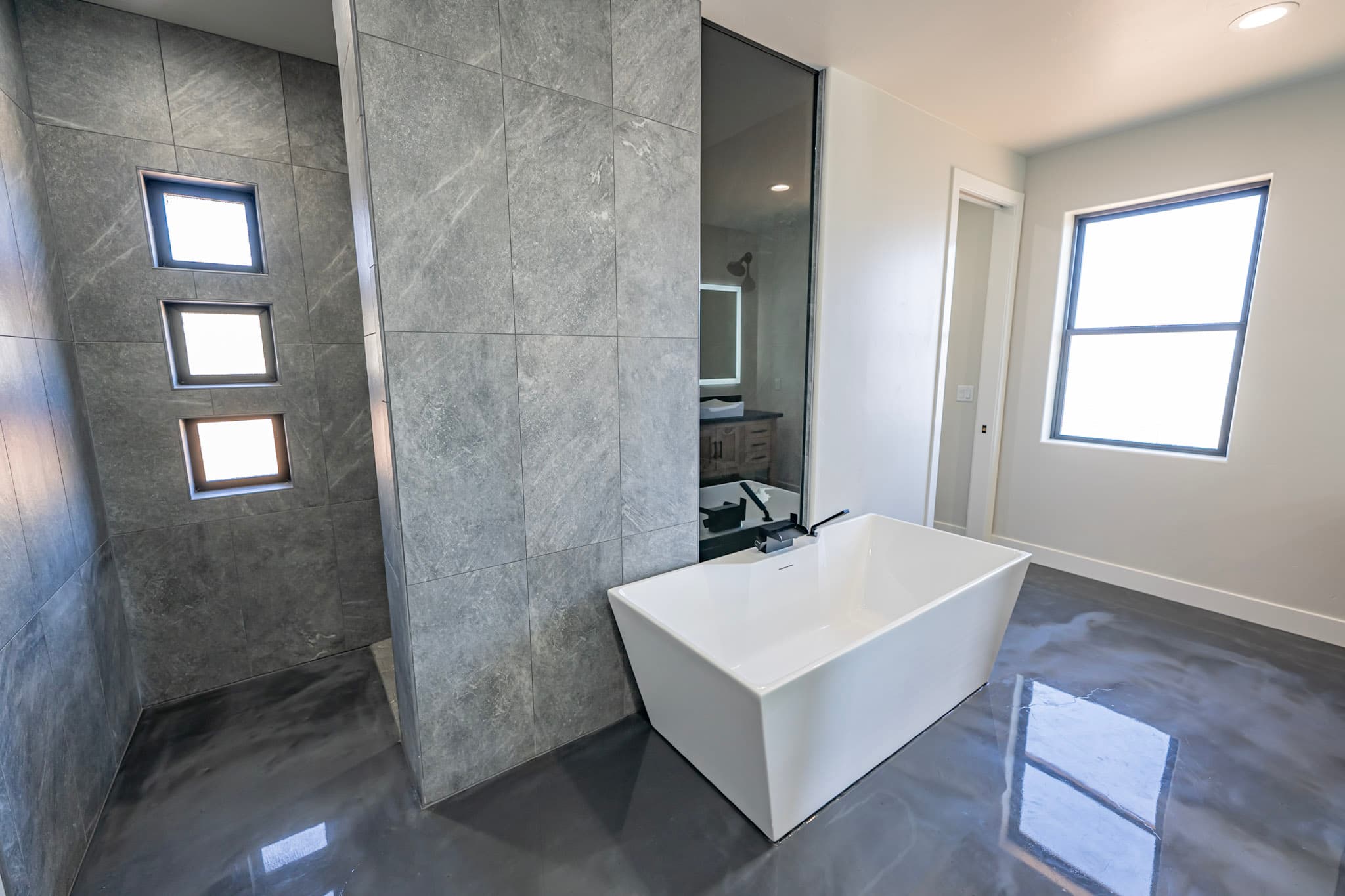 South Shore Tub
